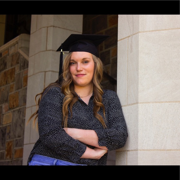 Meet your Posher, Lauren - Picture 1 of 1